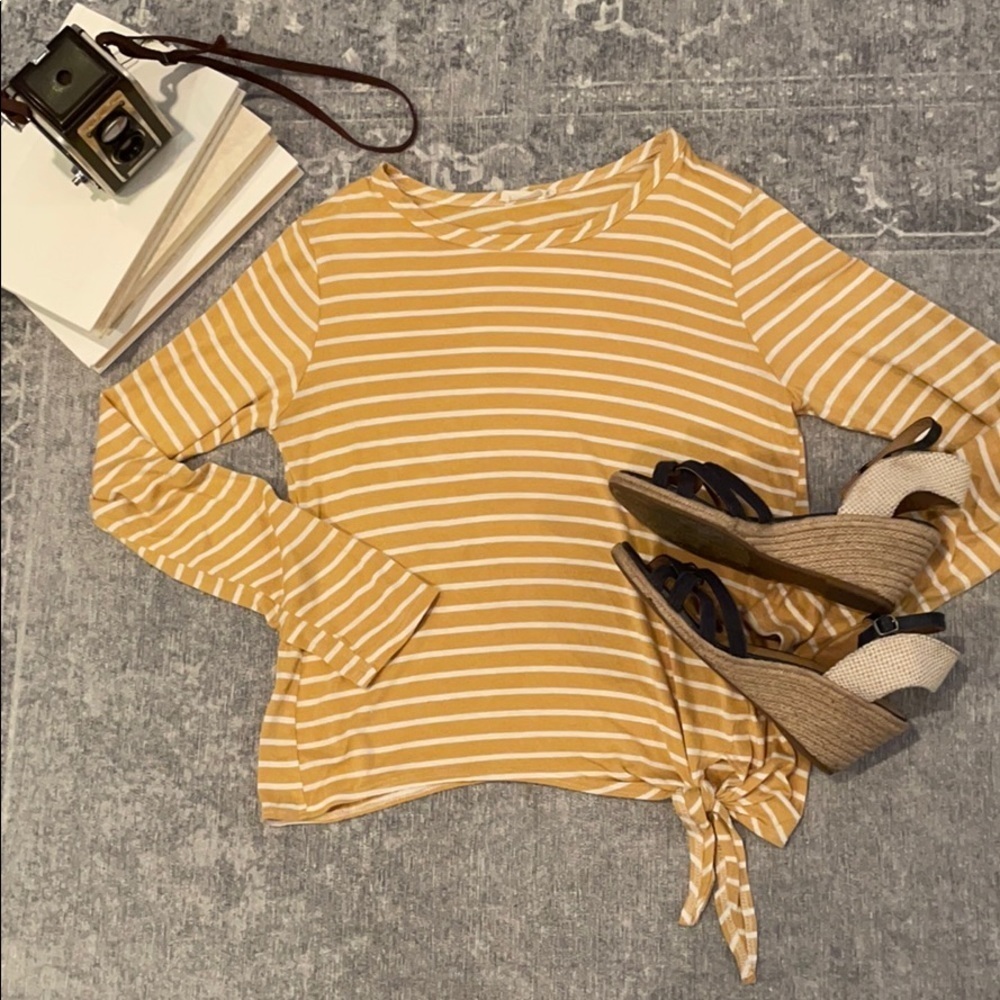 Olivia Rae women’s mustard striped long sleeve shirt size medium